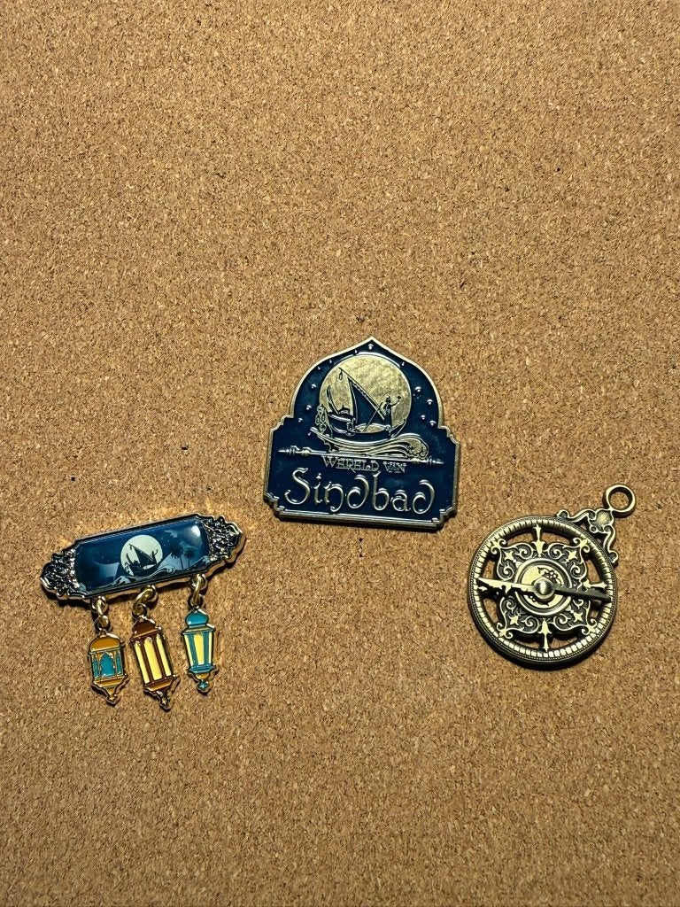 Efteling Pinset | Wereld van Sindbad | EPP 438, 439 & 440, Verzamelen, Efteling, Verzenden, Zo goed als nieuw, Button of Speldje