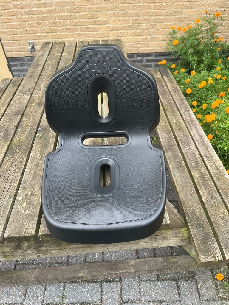 Te koop nieuwe Stiga stoel, Ophalen, Stiga, Nieuw, Benzine-grasmaaier