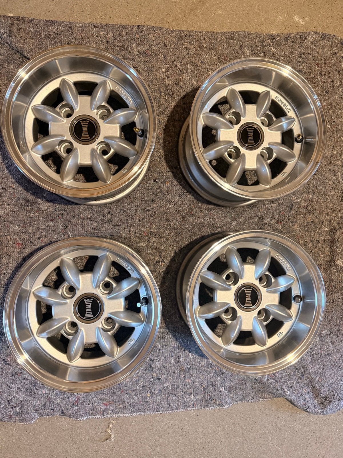 Classic Mini Ultralite velgen 10 inch met wielmoeren, Ophalen of Verzenden, Zo goed als nieuw
