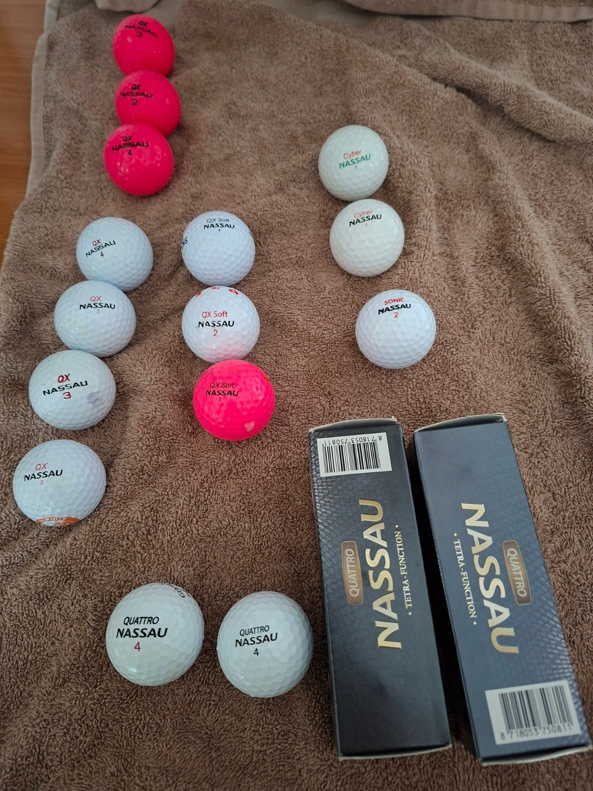 Nassau Golfballen - Diverse modellen en kleuren, Ophalen, Nieuw, Bal(len)