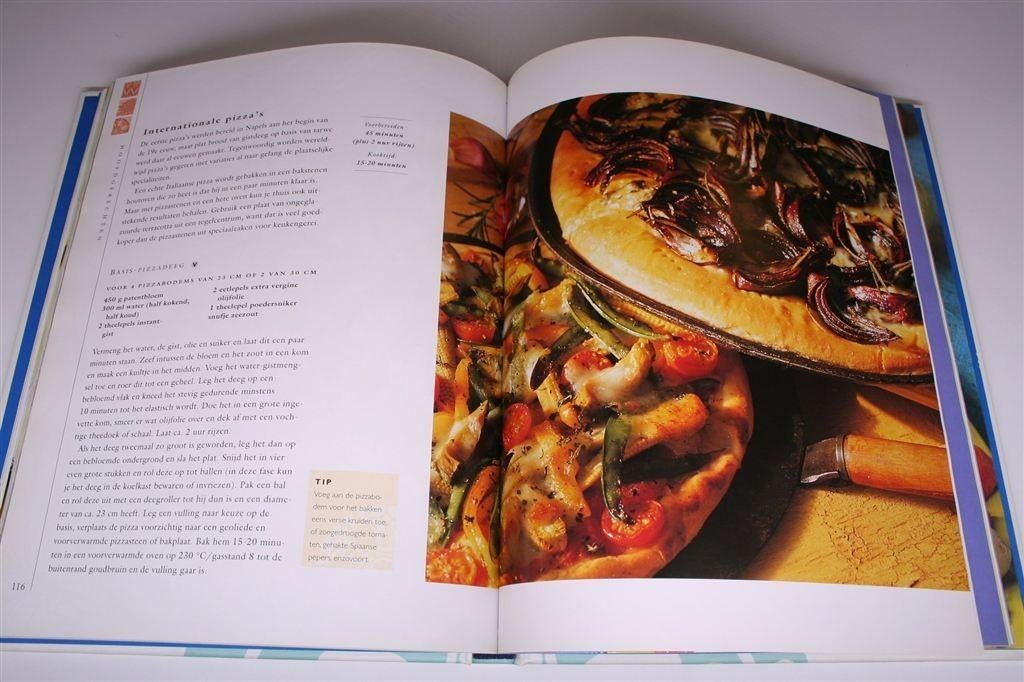 Linda McCartney's Vegetarische Gerechten — 200+ Recepten, Boeken, Ophalen of Verzenden, Zo goed als nieuw, Italië