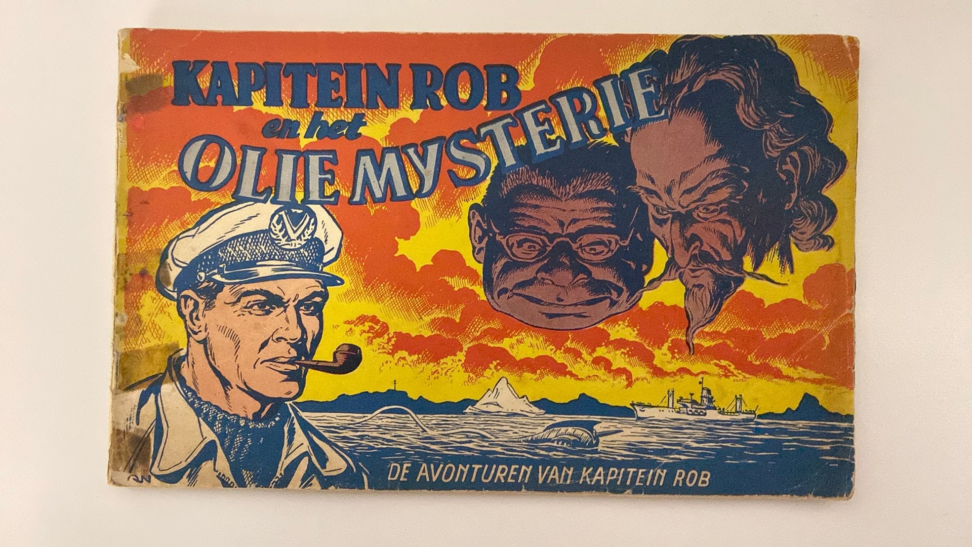 1e druk Kapiteit Rob en het olie mysterie uitgave Parool, Boeken, Eén stripboek, Ophalen of Verzenden, Gelezen