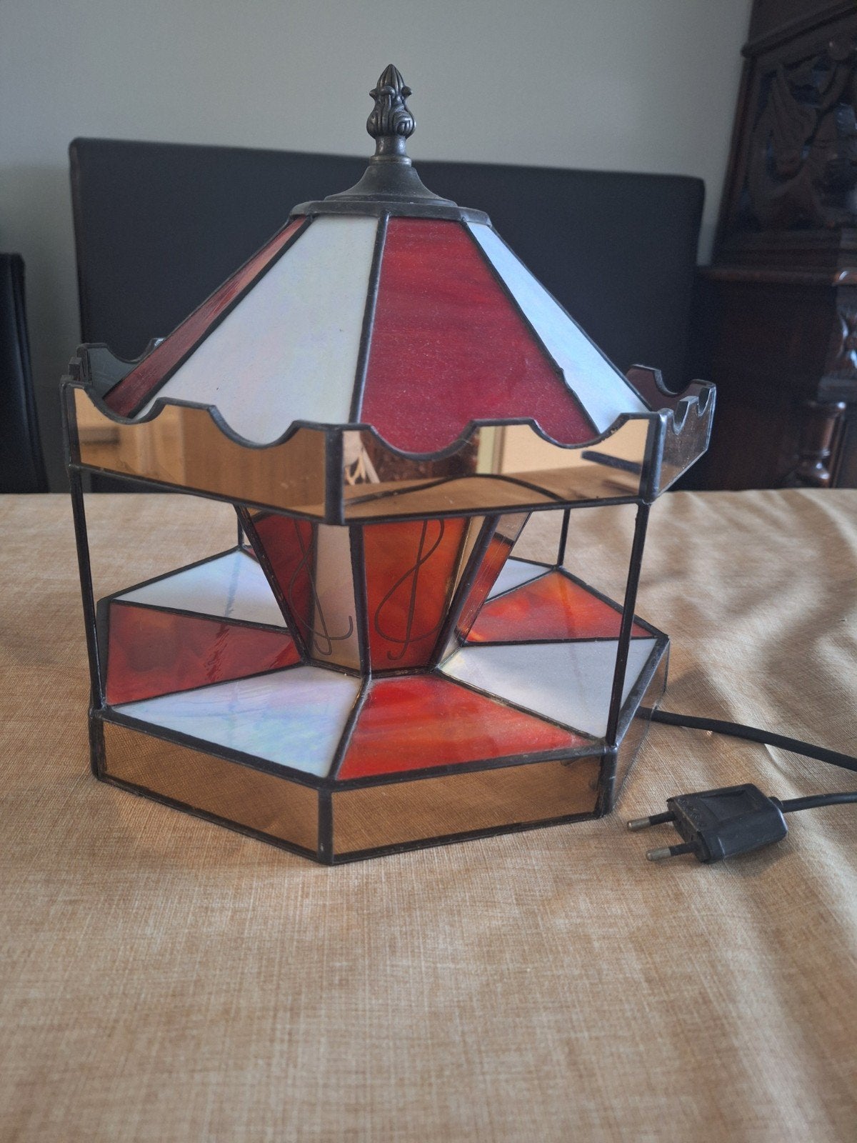 Unieke Tiffany-stijl carrousel tafellamp, Overige merken, Meerkleurig, Overige fittingen, Ophalen of Verzenden