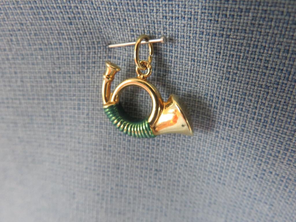 Hangertje van posthoorn in 8 karaat goud 20e eeuw, Sieraden, Tassen en Uiterlijk, Kettinghangers, Ophalen of Verzenden, Zo goed als nieuw