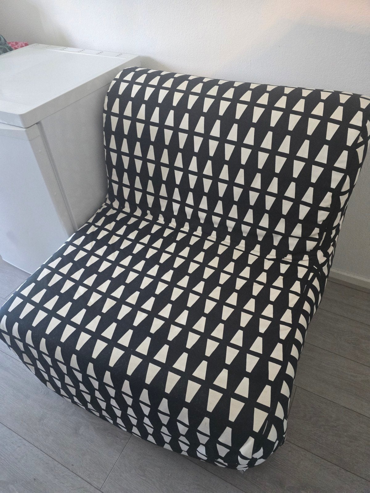 Uitklapbaar logeerbed fauteuil IKEA LYCKSELE LÖVÅS, Ophalen, Gebruikt, Zwart, Modern, Grafisch