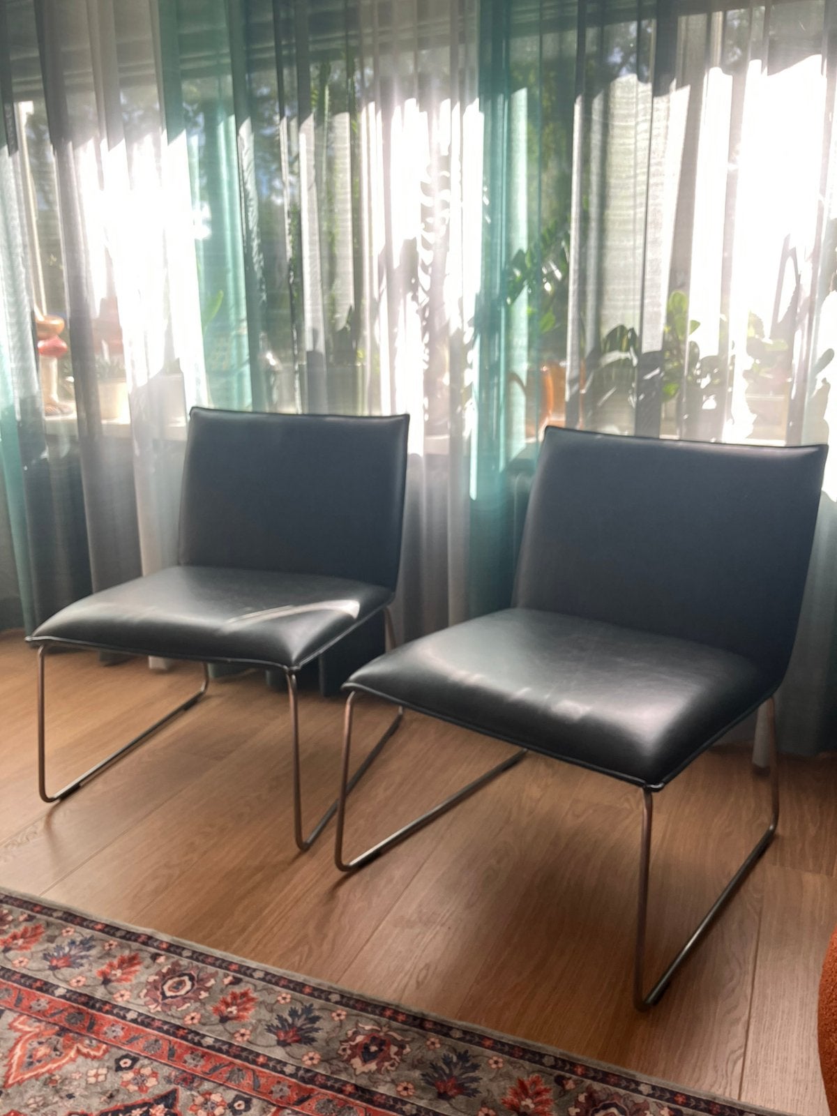 2 x zwart leren fauteuils stoelen set leer leder fauteuil, Ophalen, Zo goed als nieuw, 50 tot 75 cm, Leer