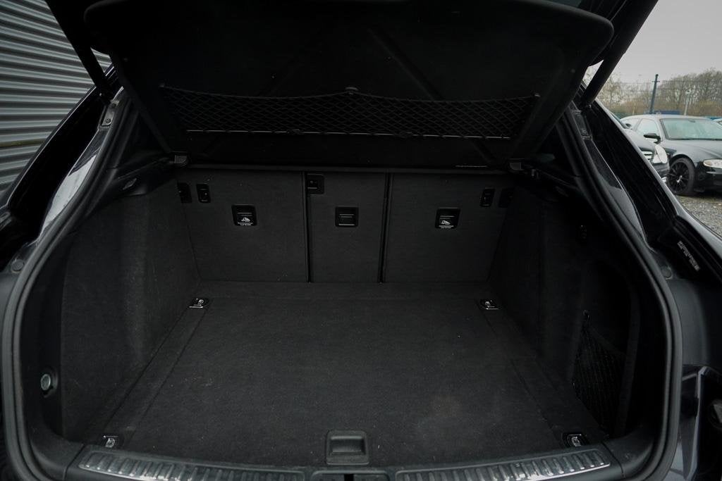 Foto 9 van Porsche Macan 3.0 GTS / Pano / Luchtvering / Trekhaak / Spor