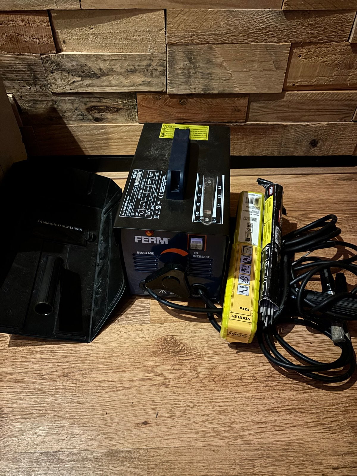 Ferm Lasapparaat met accessoires, Ophalen of Verzenden, Zo goed als nieuw, Minder dan 150 ampère, Elektroden