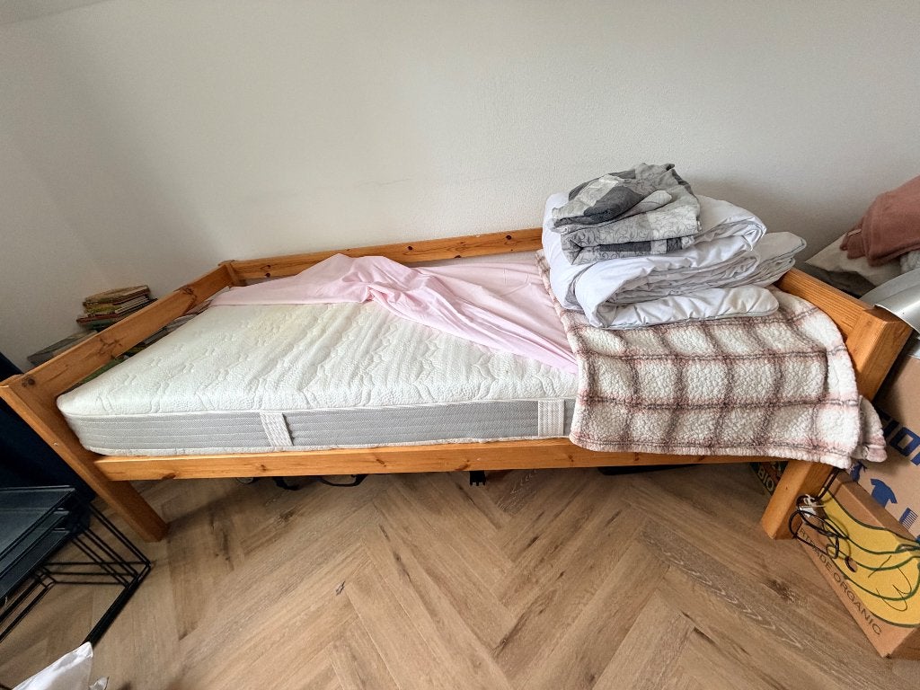 Eenpersoonsbed, Ophalen, Gebruikt, 90 cm, Eenpersoons