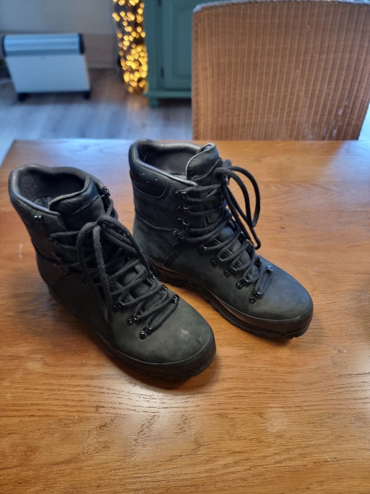 Meindl M2  43.5, Ophalen of Verzenden, Zo goed als nieuw, Schoenen