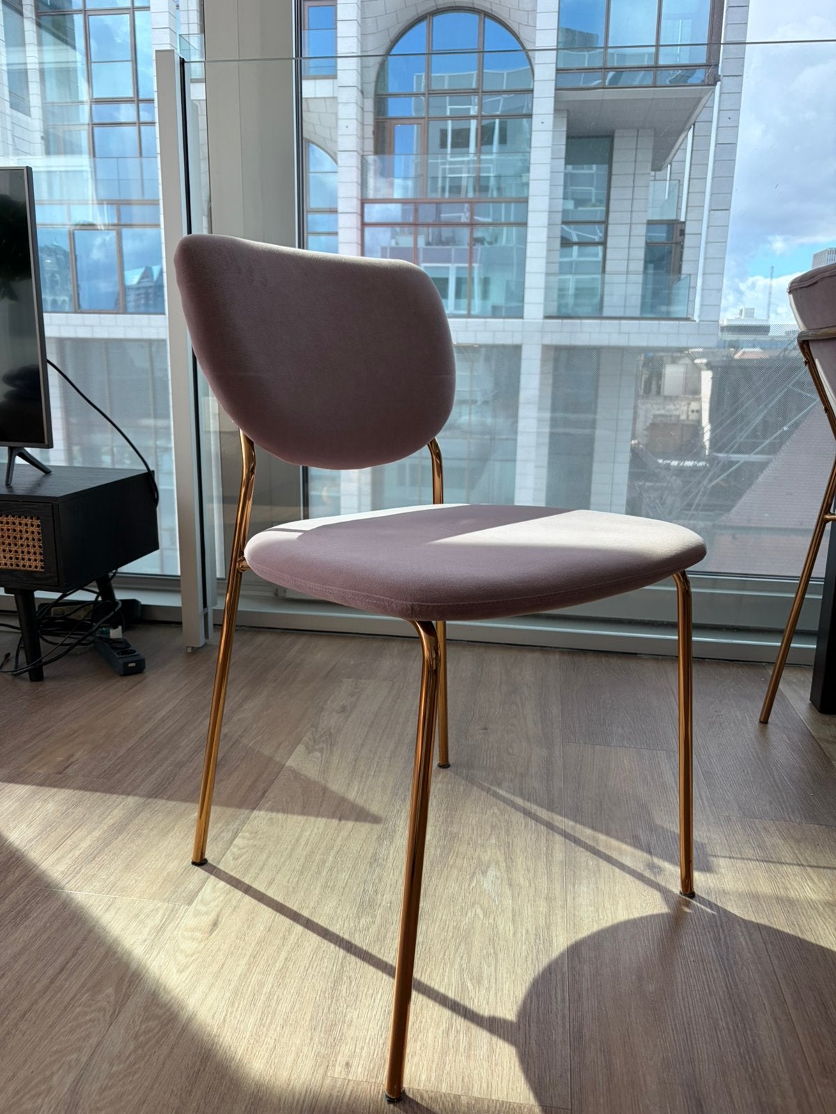 4x SKLUM eetkamerstoelen lichtroze, Ophalen, Gebruikt, Overige kleuren, Vier