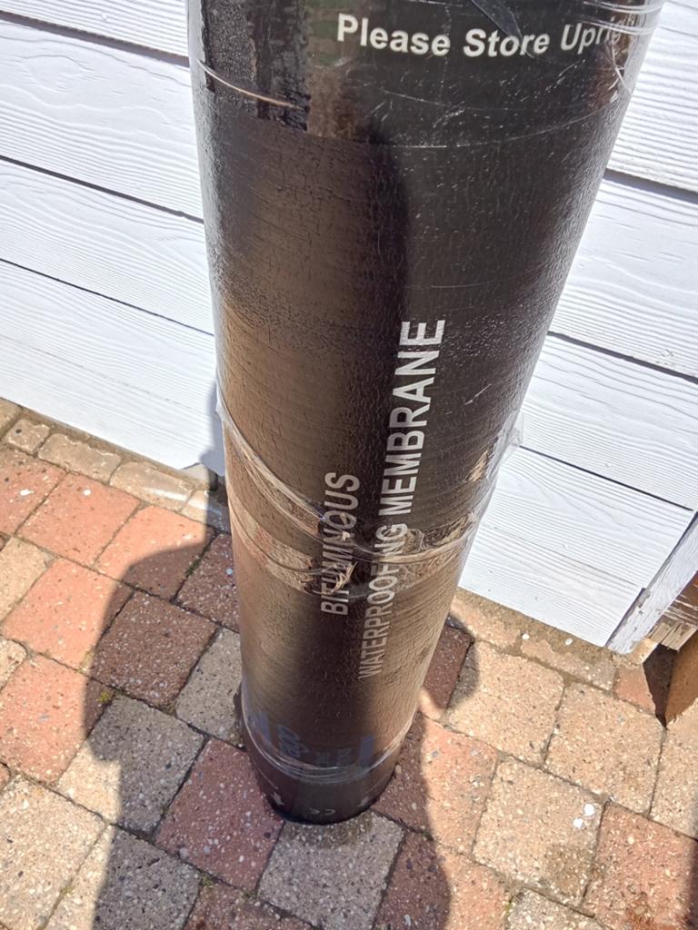 Nieuwe rol bitumen 100cm breed lengte 4 meter, Ophalen, Overige materialen, Zwart, Nieuw