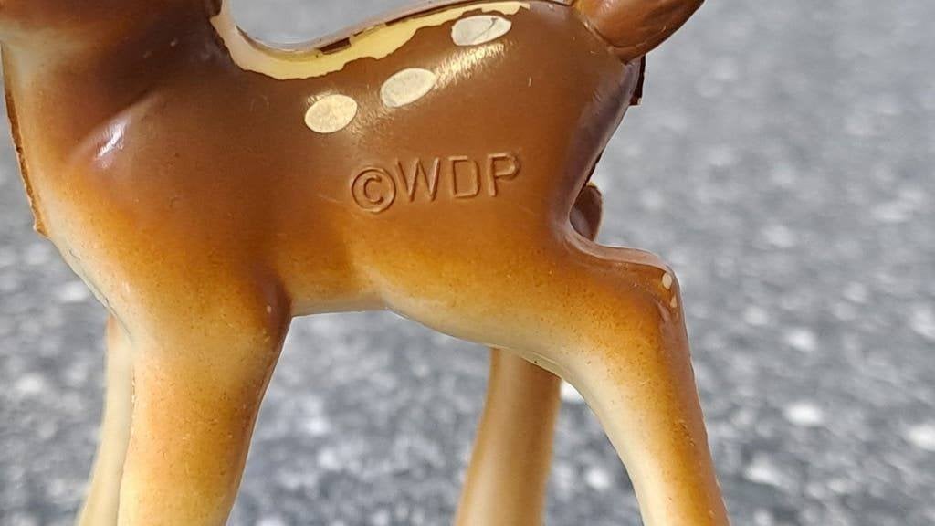 Schattig vintage bambi figuurtje, gemerkt, Verzamelen, Beeldje of Figuurtje, Onbekend, Ophalen of Verzenden, Zo goed als nieuw