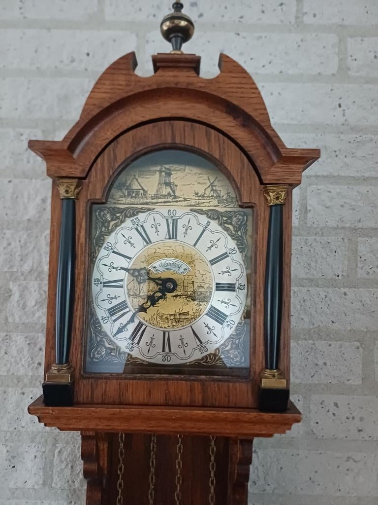 Houten hangklok met molenafbeelding, Antiek en Kunst, Antiek | Klokken, Ophalen