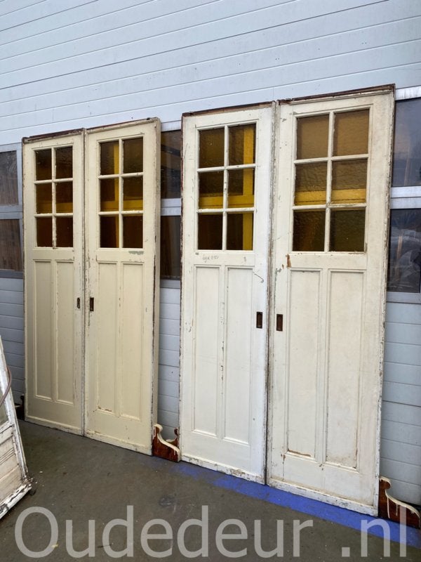 nr. e749 twee gelijke sets ensuite deuren met geel glas, Niet ingevuld, Niet ingevuld, Niet ingevuld
