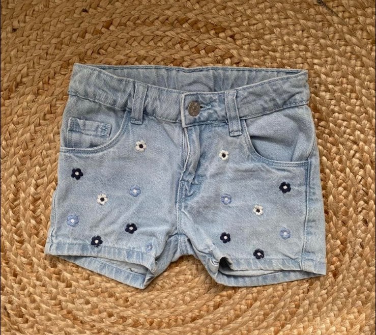 Kort broekje Zeeman maat 122, Kinderen en Baby's, Kinderkleding | Maat 122, Ophalen of Verzenden, Zo goed als nieuw, Meisje, Broek
