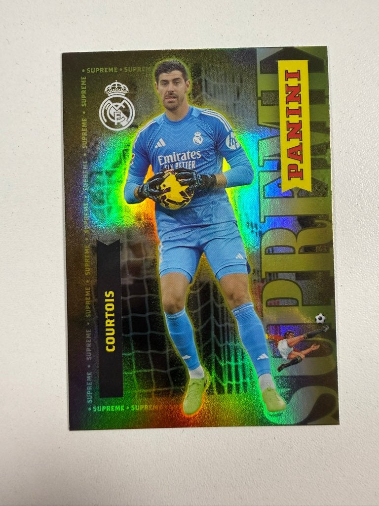 Courtois Supreme Panini Club Real Madrid 2025-26, Verzamelen, Ophalen of Verzenden, Nieuw, Buitenlandse clubs, Poster, Plaatje of Sticker