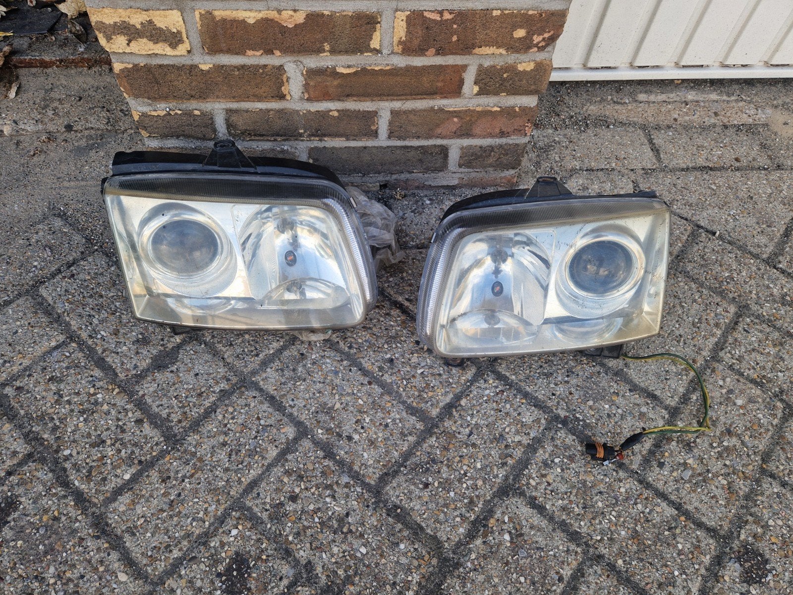 Xenon koplampen Polo 6N2 GTI - 1 goed, 1 voor onderdelen, Ophalen of Verzenden, Gebruikt, Volkswagen