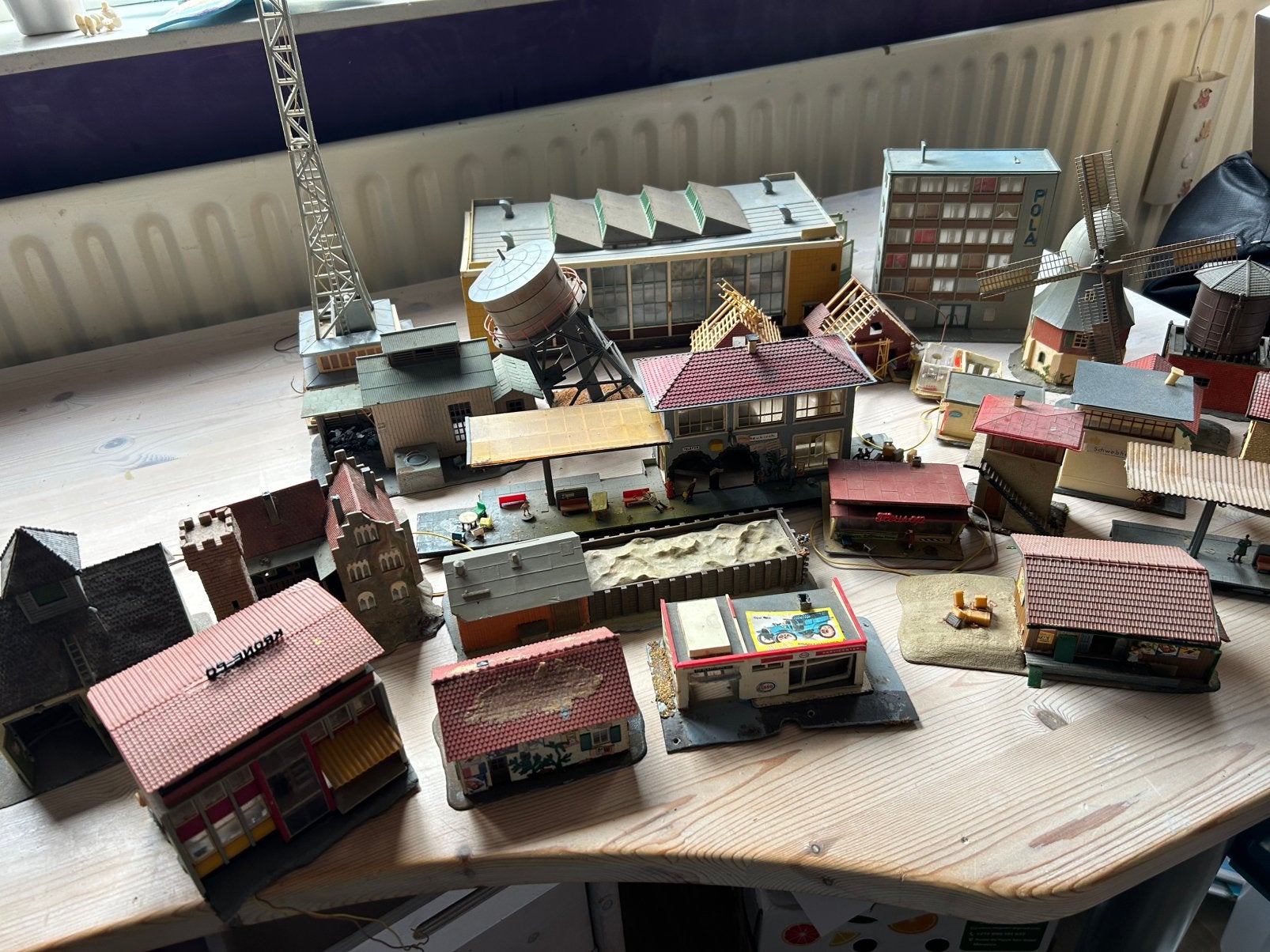 Treinenbaan gebouwen/miniaturen, Hobby en Vrije tijd, Overige merken, Gebruikt, Gelijkstroom of Wisselstroom, Brug, Tunnel of Gebouw