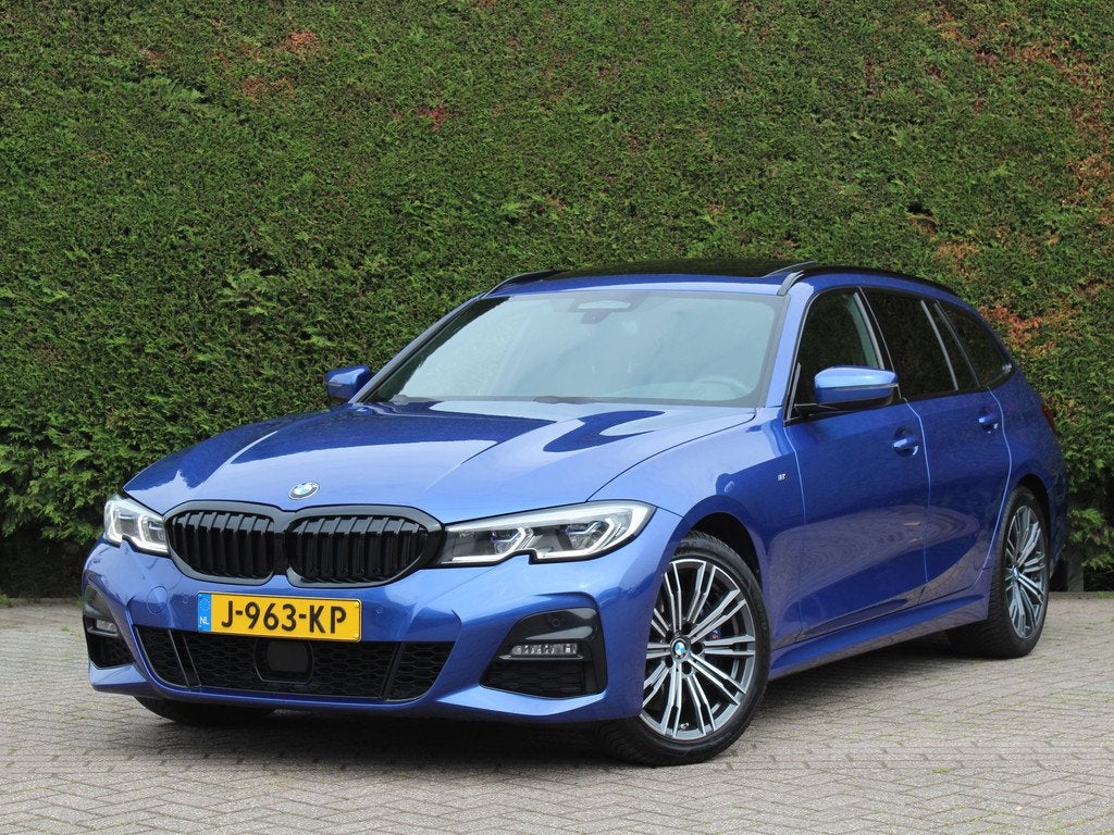 BMW 3 Serie Touring 330d xDrive High Executive M Sport | Pan, Auto's, Automaat, Blauw, Leder en Stof, Diesel