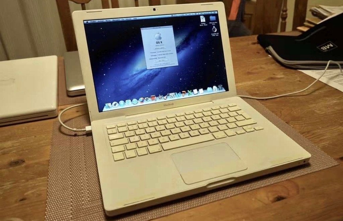 Witte MacBook 2007 - Vintage Apple Laptop, Computers en Software, Ophalen, Gebruikt, 13 inch, Minder dan 4 GB
