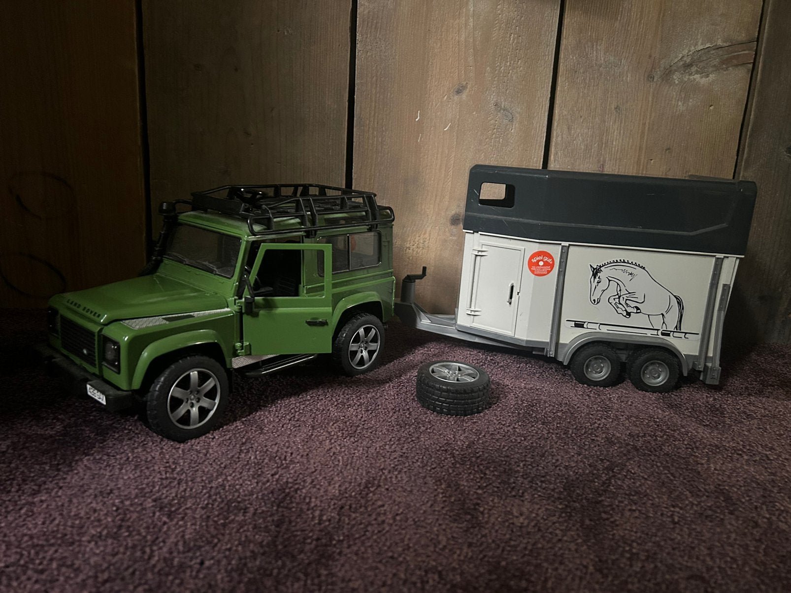 Bruder Landrover met paardentrailer + paard, Kinderen en Baby's, Ophalen of Verzenden, Gebruikt