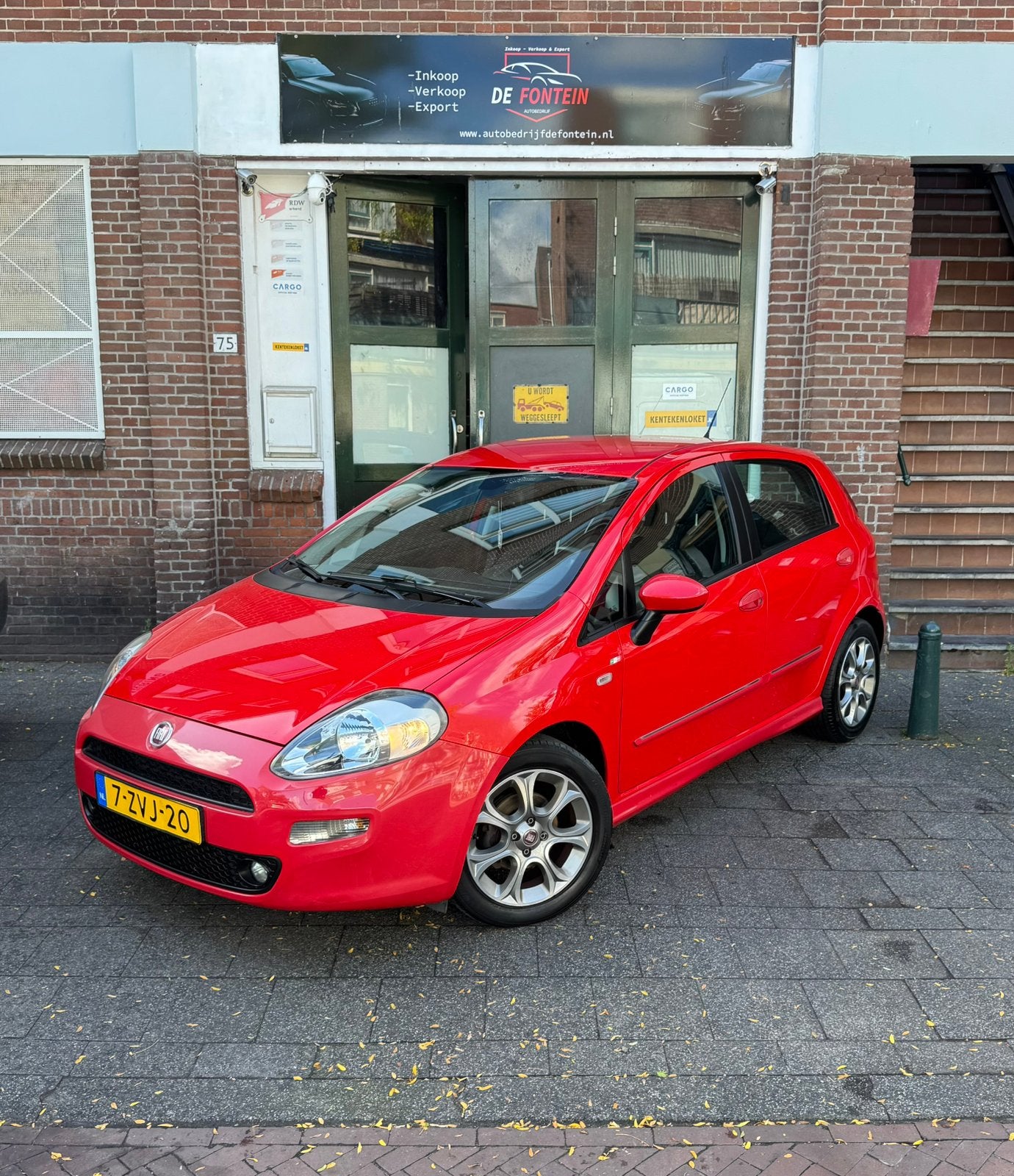 Fiat Punto Evo 0.9 Twinair 2015 Airco/Cruise/Nwe APK/Boekjes, Auto's, Stof, Zwart, 100 pk, 49 €/maand
