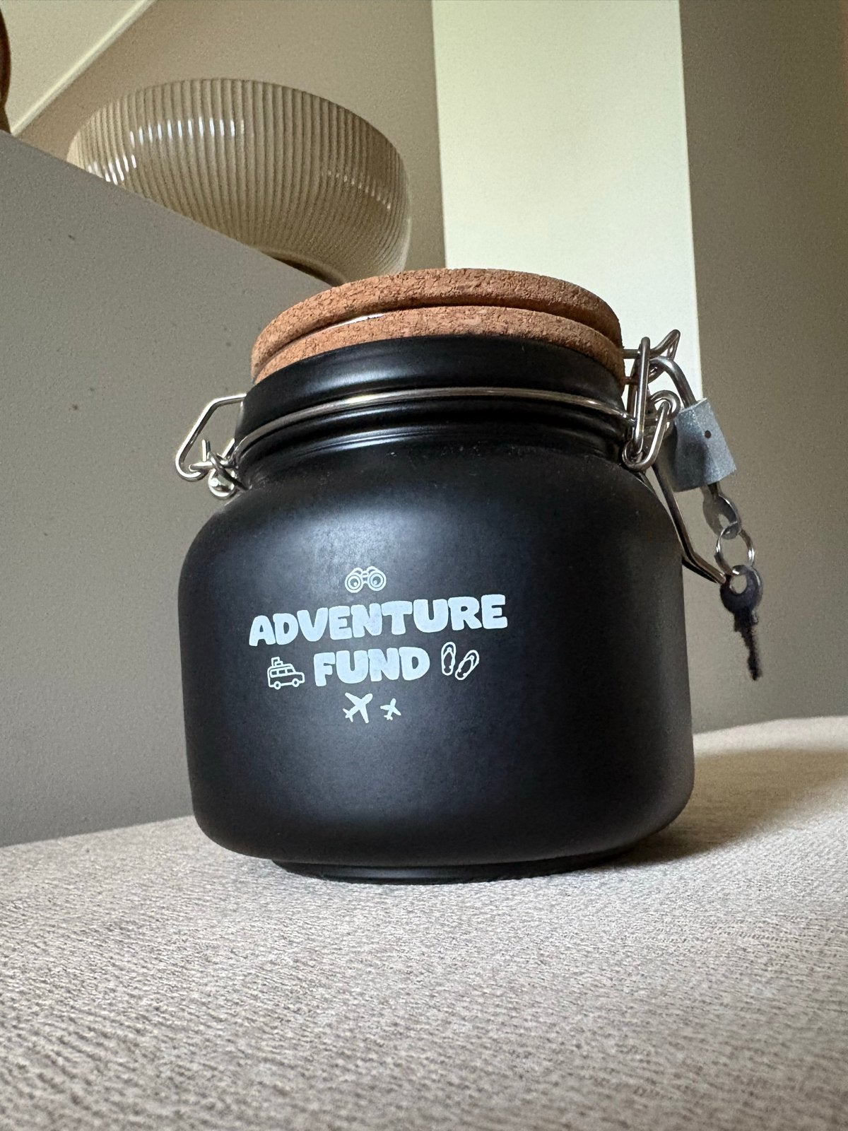 Adventure Fund spaarpot met slot, Zwart, Overige stijlen, Nieuw, Ophalen of Verzenden