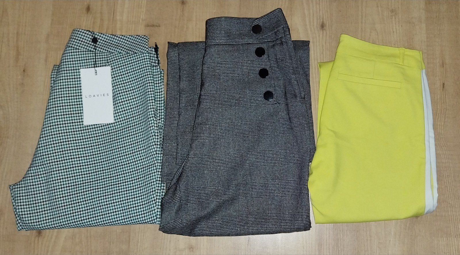 3 Damesbroeken: 1x Loavies ruit Nieuw, 1x geel, 1x grijs ger, Kleding | Dames, Maat 38/40 (M), Meerkleurig, Nieuw, Ophalen of Verzenden