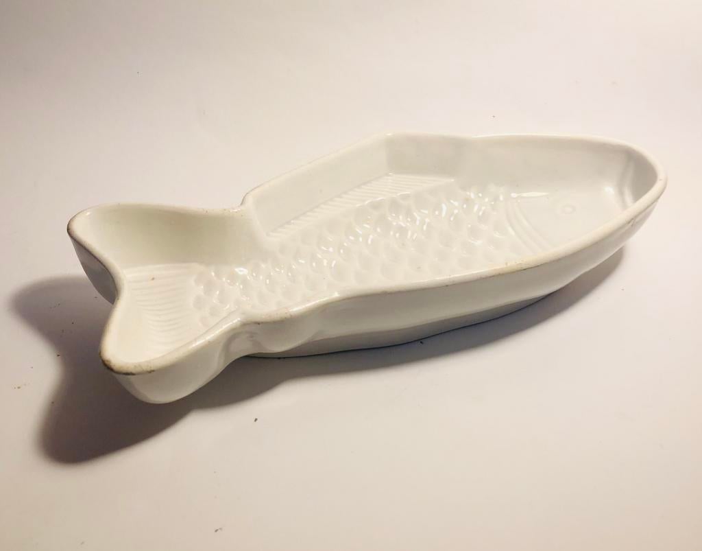 Leuke schaal in de vorm van een vis, bakvorm, keuken deco, Ophalen of Verzenden, Overige stijlen, Schaal of Schalen