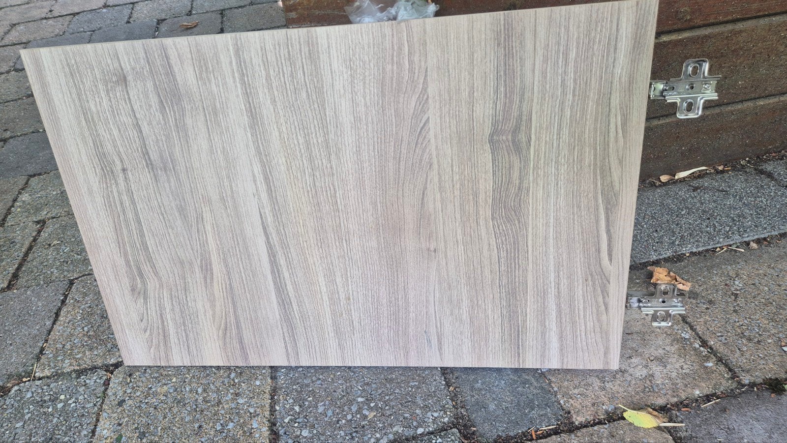 IKEA Besta deur eikenkleur met scharnieren en schroeven, Ophalen, Gebruikt