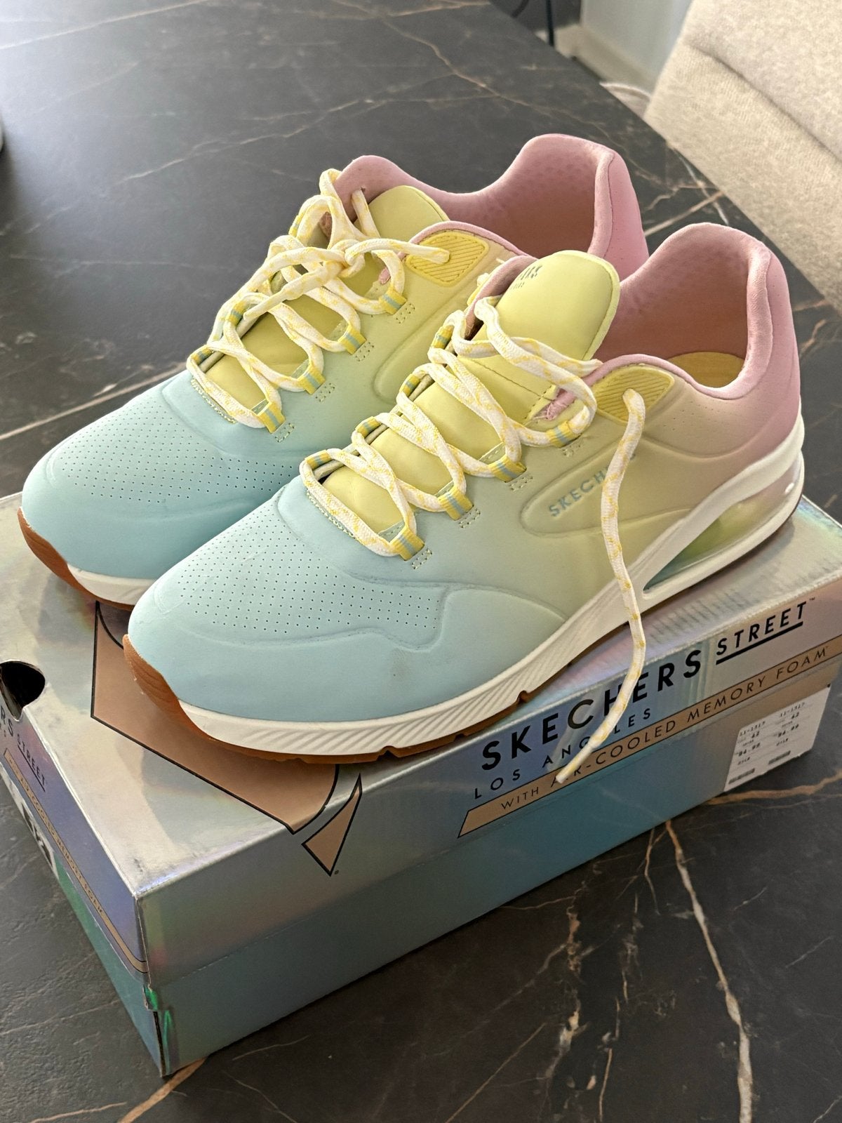 Skechers Uno Color Waves Sneakers - Maat 42 - Nieuwstaat, Ophalen of Verzenden, Nieuw, Overige kleuren, Sneakers of Gympen