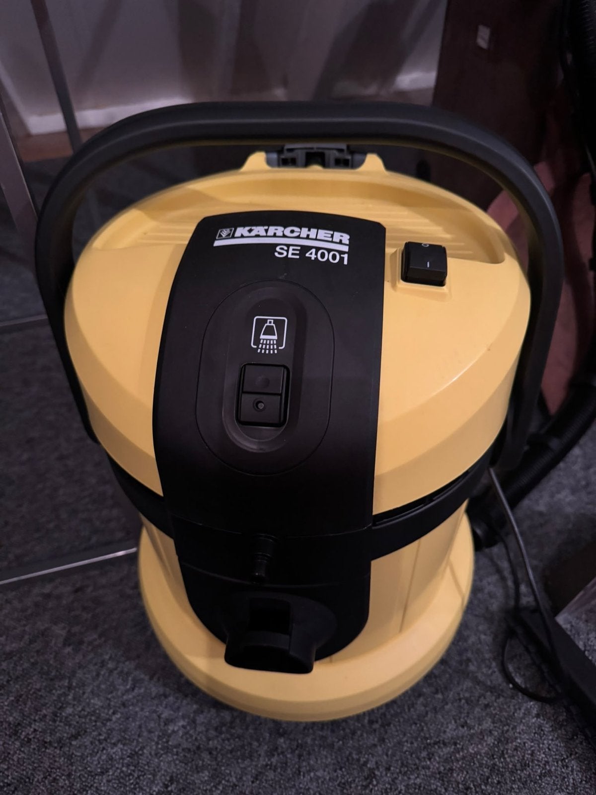 Kärcher SE 4001 Spuitextractiereiniger - Zo goed als nieuw, Combi-reiniger, Inclusief accessoires, Kärcher, Ophalen of Verzenden