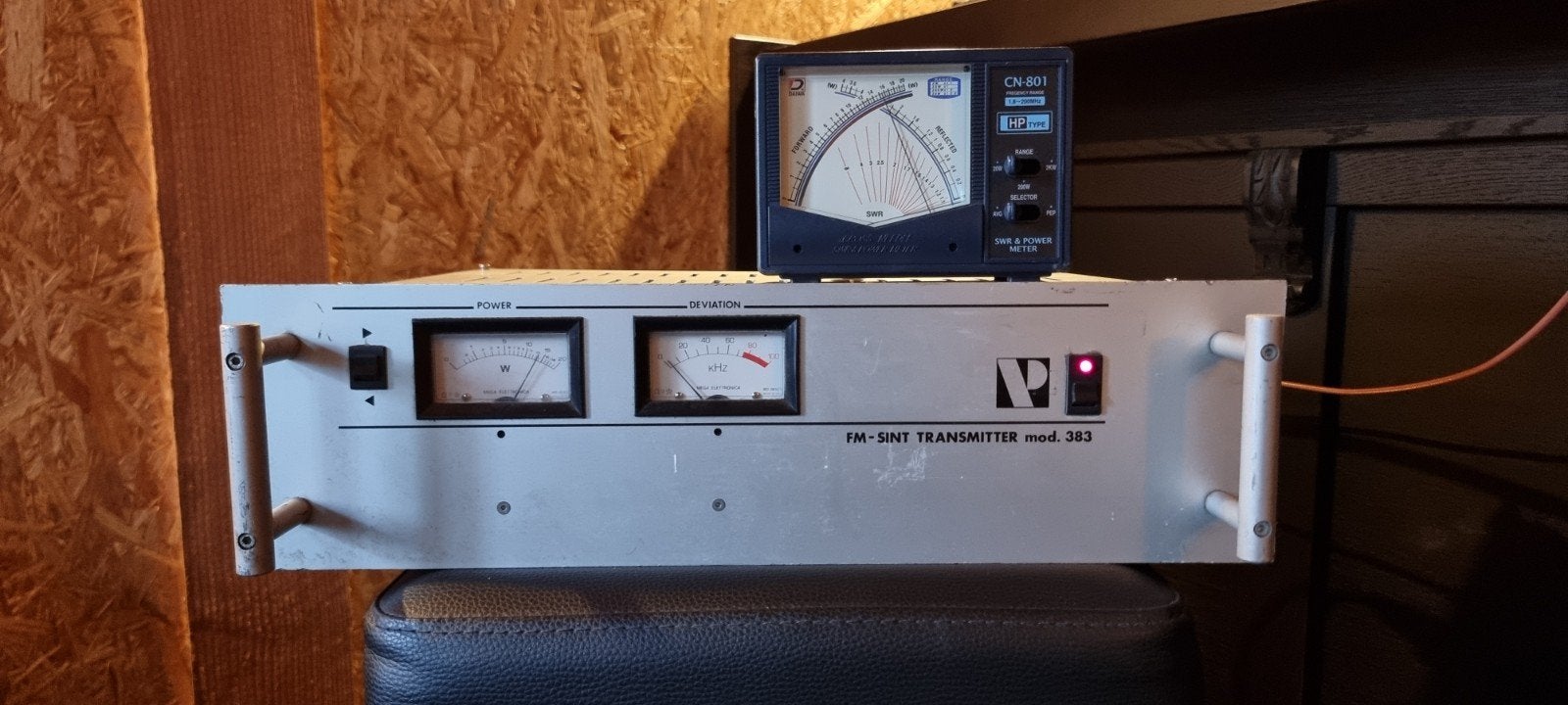 prais pr 383 fm zender, Ophalen, Zender