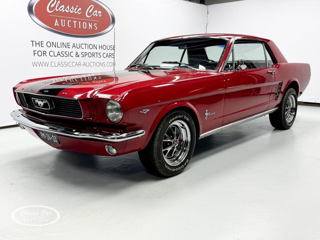 Ford MUSTANG   - ONLINE AUCTION, Auto's, Oldtimers, Bedrijf, Ford, Benzine, Coupé, Automaat, Geïmporteerd, Rood