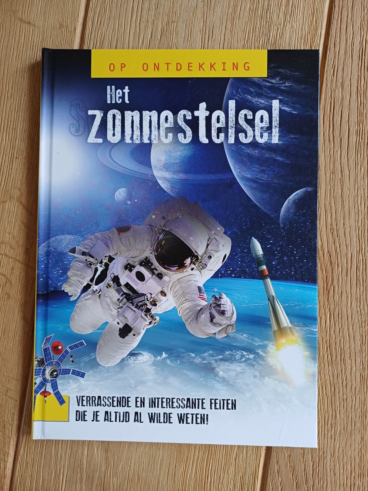 Op Ontdekking: Het Zonnestelsel - Boek voor kinderen, Boeken, Zo goed als nieuw, Beta, Overige niveaus, Ophalen