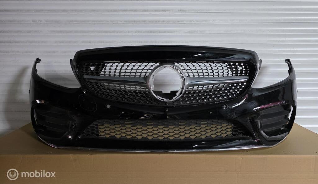 Mercedes c klasse Bumper voor W205 AMG facelift A2058802305, Auto-onderdelen, Gebruikt, Voor, Ophalen of Verzenden