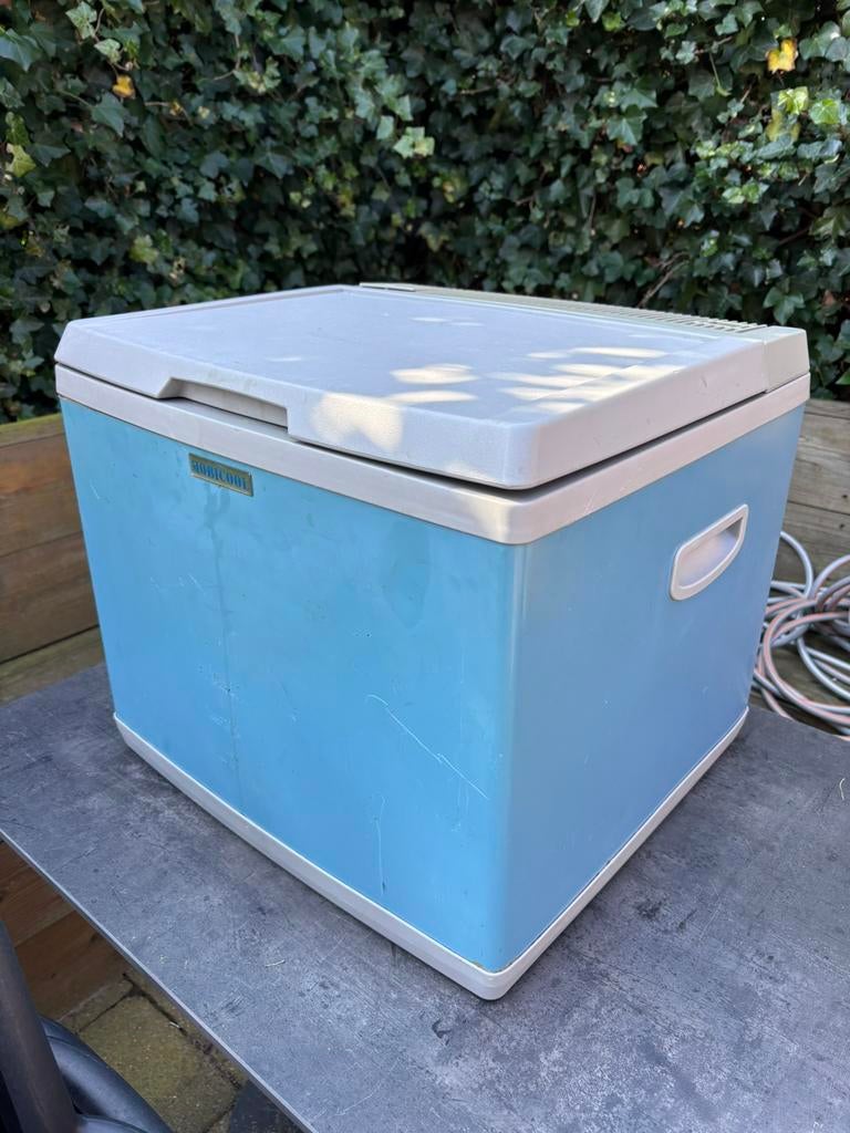 Mobicool C40 elektrische koelbox 40 liter 220-240V, Caravans en Kamperen, Koelboxen, Ophalen of Verzenden, Zo goed als nieuw, Elektrisch