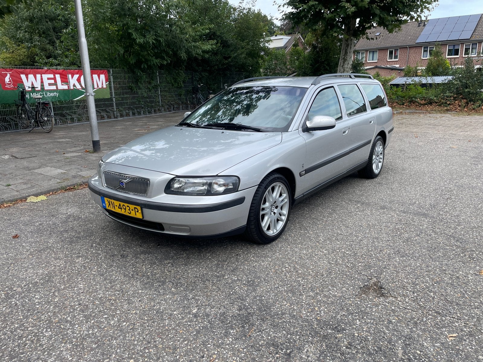 Volvo V70 2.4 T 200PK 2001 Grijs, Auto's, Volvo, Voorwielaandrijving, 1800 kg, Zwart, Stationwagon