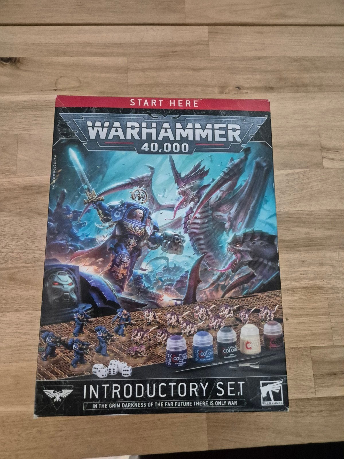 Warhammer 40k Introductory Set, Hobby en Vrije tijd, Wargaming, Zo goed als nieuw, Warhammer 40000, Figuurtje(s), Met verf, Ophalen of Verzenden