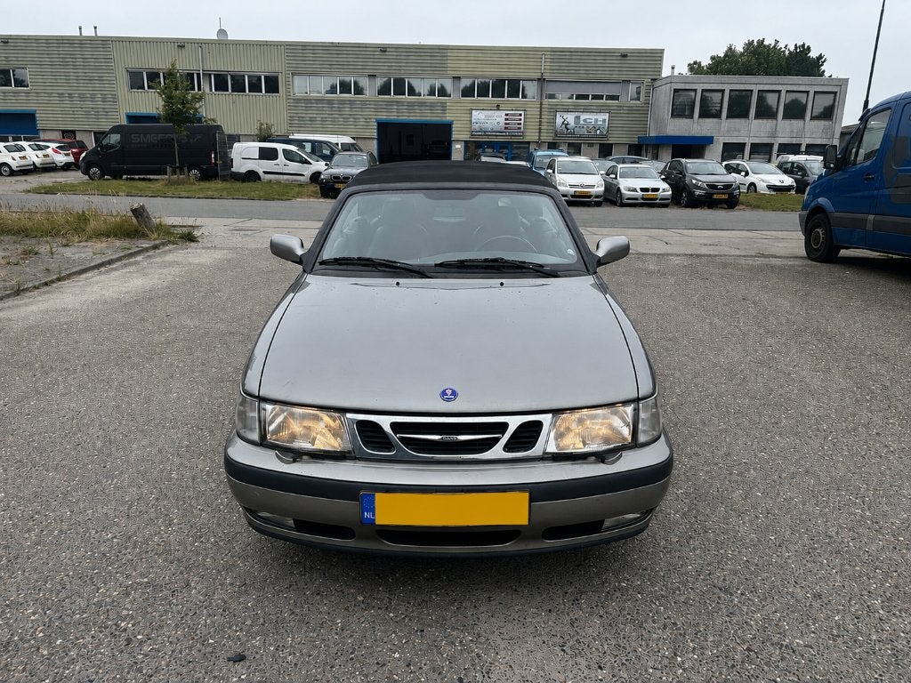 Saab 9-3 2.0 T Cabrio AUT 2001 Grijs, Auto's, Open dak, 4 cilinders, Cabriolet, 4 stoelen