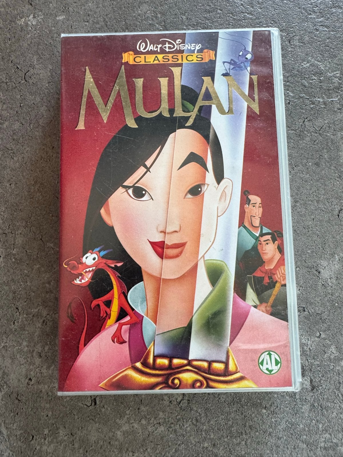Walt Disney Classics Mulan VHS - Nederlands gesproken, Alle leeftijden, Ophalen of Verzenden, Gebruikt, Actie en Avontuur