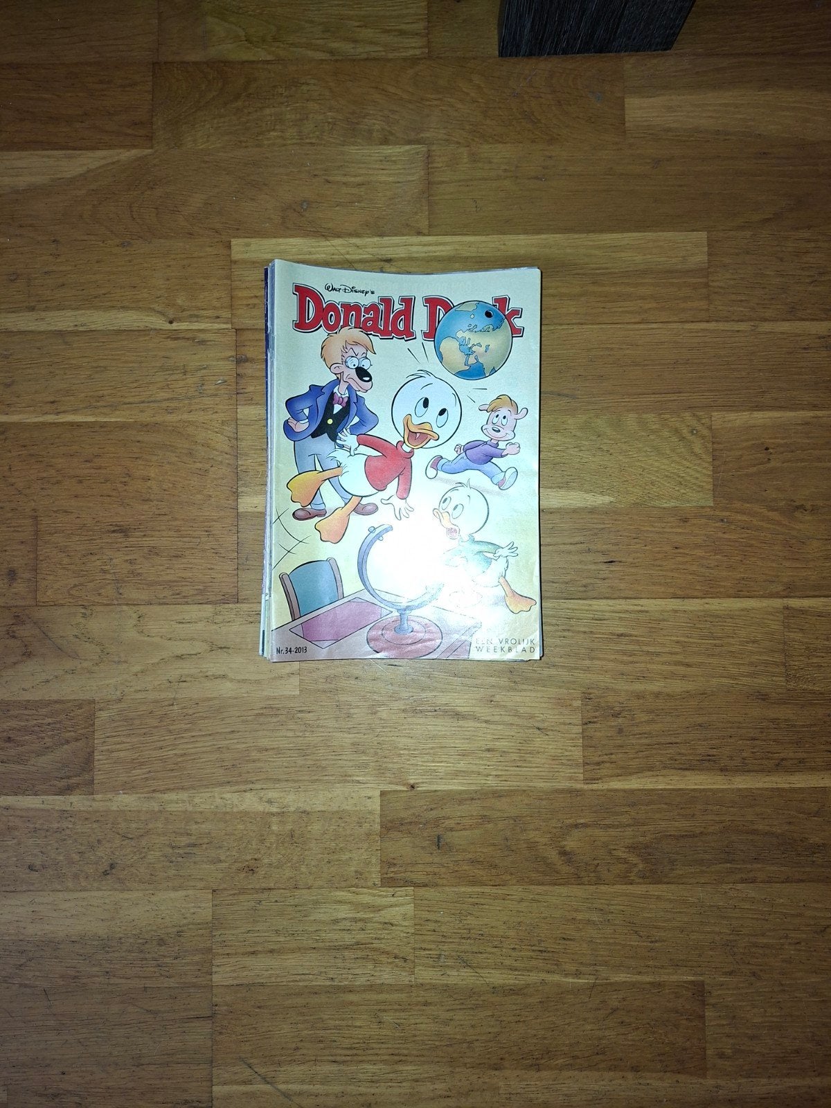 100 Donald Duck weekbladen, Meerdere stripboeken, Ophalen of Verzenden, Gelezen