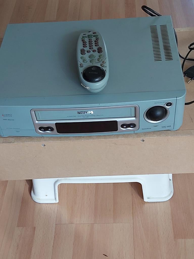 Philips VHS Videorecorder met afstandsbediening, Ophalen, Gebruikt, VHS-speler of -recorder