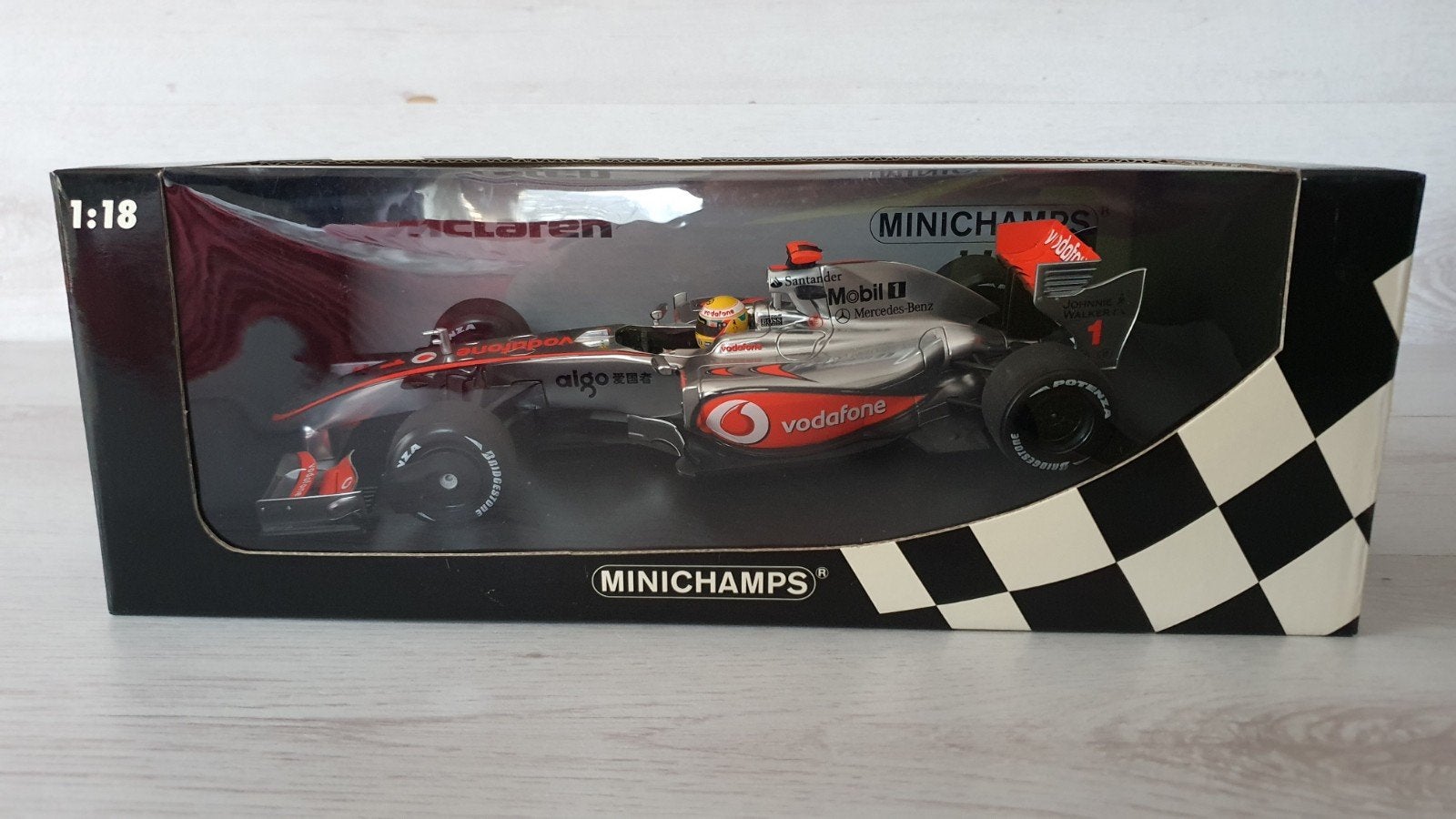 Lewis Hamilton Mclaren mp4-24 2009 1:18 Minichamps, Ophalen of Verzenden, Nieuw, Formule 1