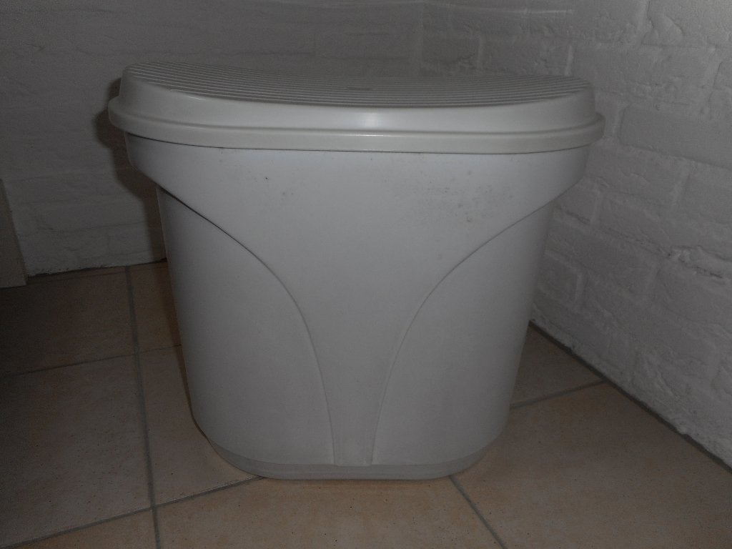 Curver wasbox met deksel, Ophalen, Zo goed als nieuw, Wit