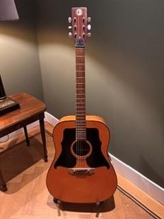 Te koop: prachtige vintage Klira country & western gitaar, Muziek en Instrumenten, Snaarinstrumenten | Gitaren | Akoestisch, Ophalen