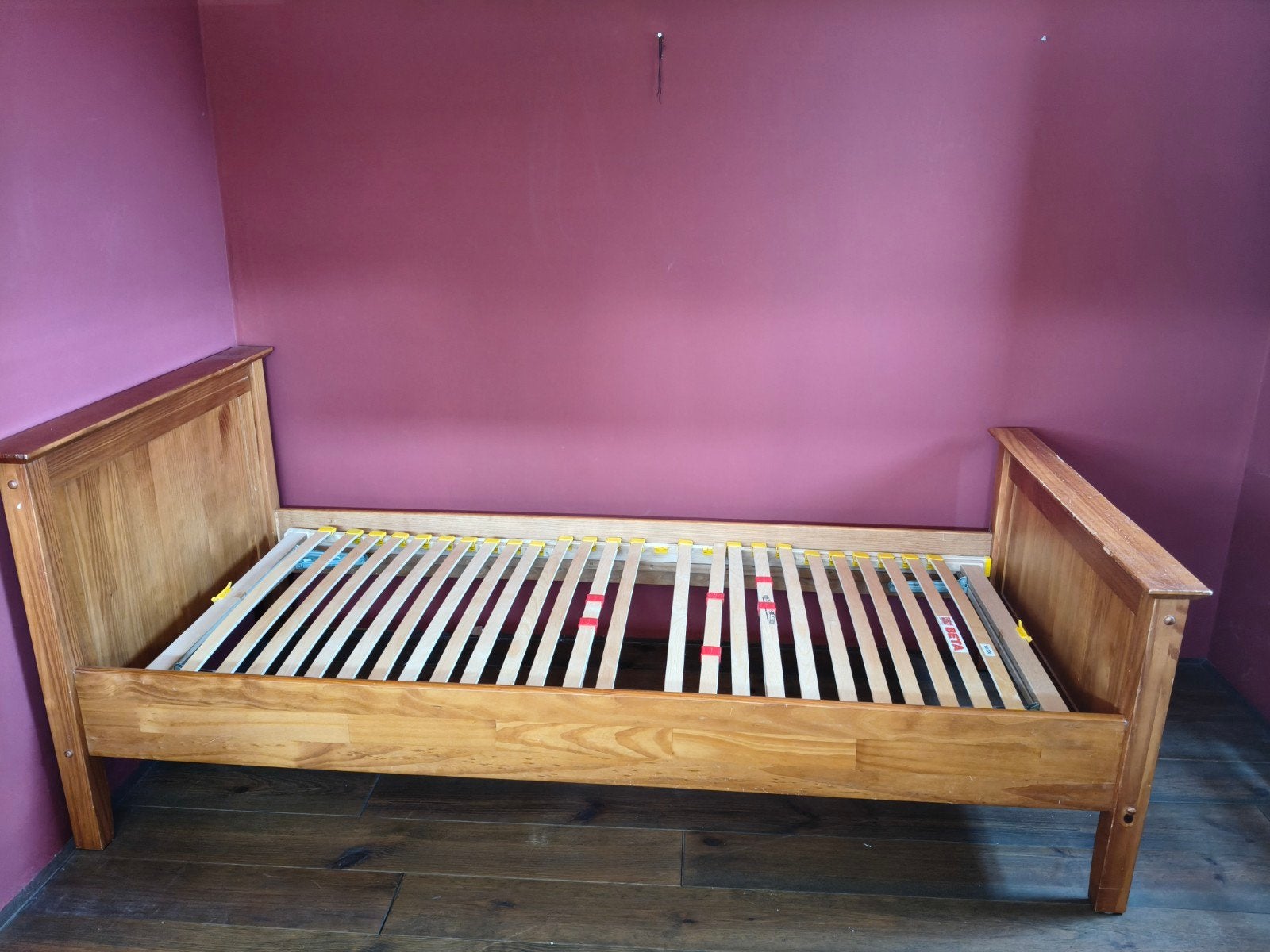 Eenpersoonsbed van hout, gratis af te halen, Ophalen, Gebruikt, 90 cm, Eenpersoons