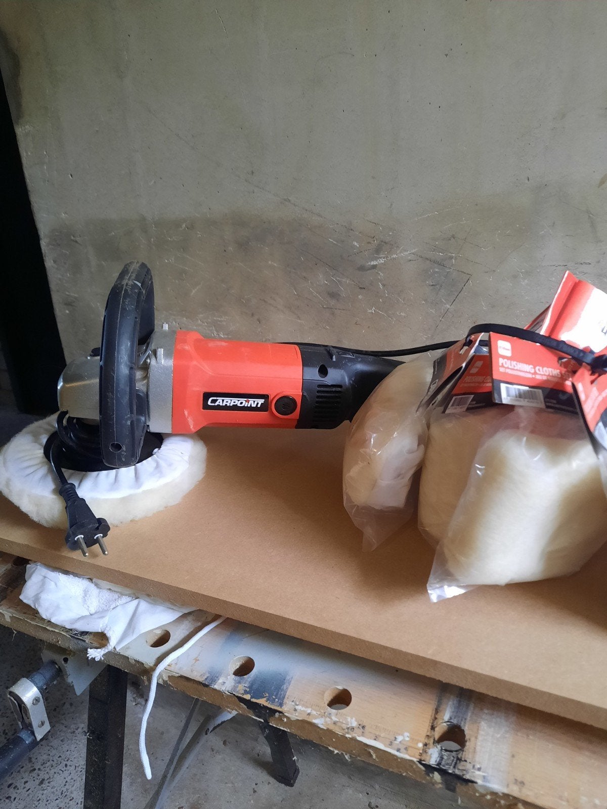 Carpoint Polijstmachine met accessoires, Doe-het-zelf en Verbouw, Ophalen of Verzenden, Gebruikt, Minder dan 600 watt, Overige typen