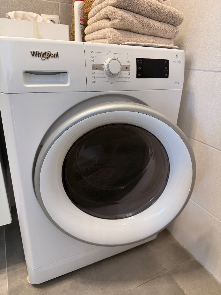Wasmachine (wasdroogcombinatie), Witgoed en Apparatuur, Wasmachines, Ophalen, 1200 tot 1600 toeren, Gebruikt, Wolwasprogramma